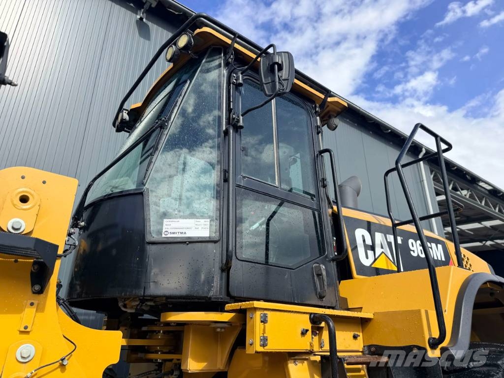 CAT 966M Kolesni nakladalci