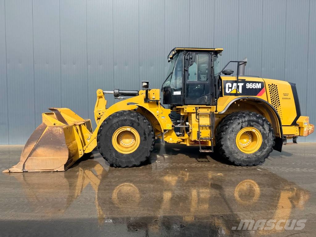 CAT 966M Kolesni nakladalci
