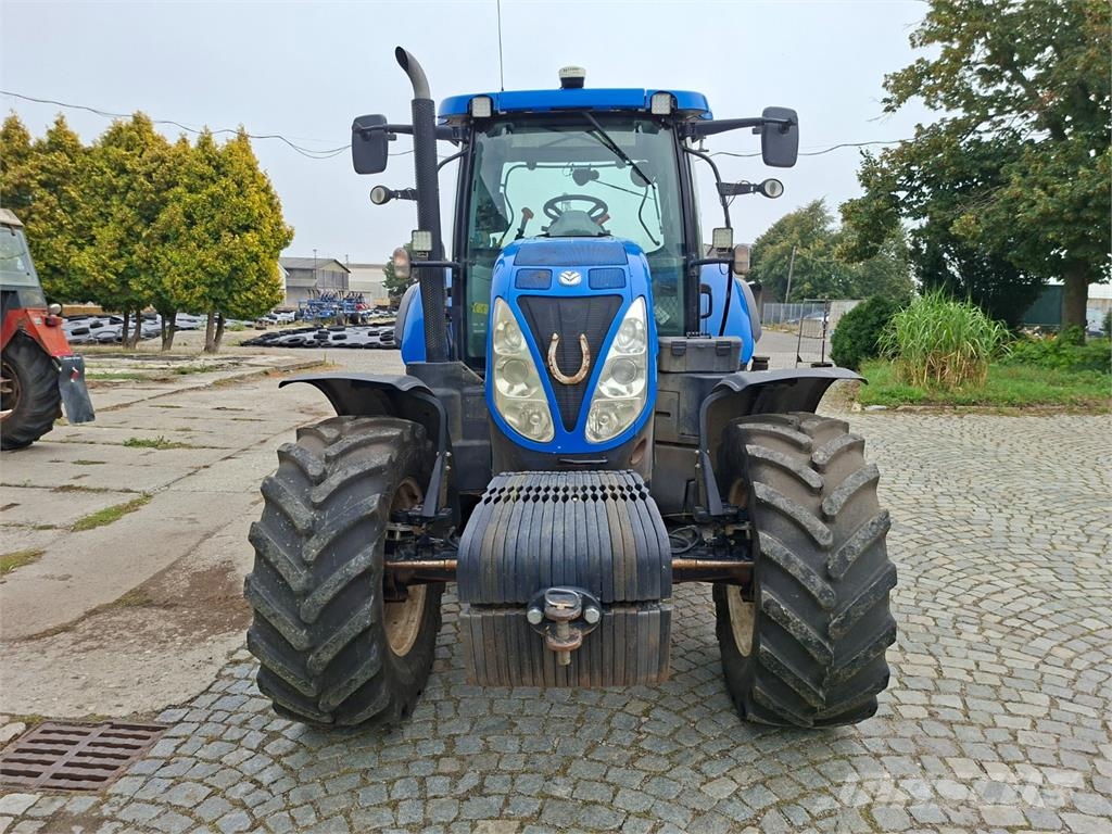 New Holland T7.200 4X4 Stavebnictví - ostatní