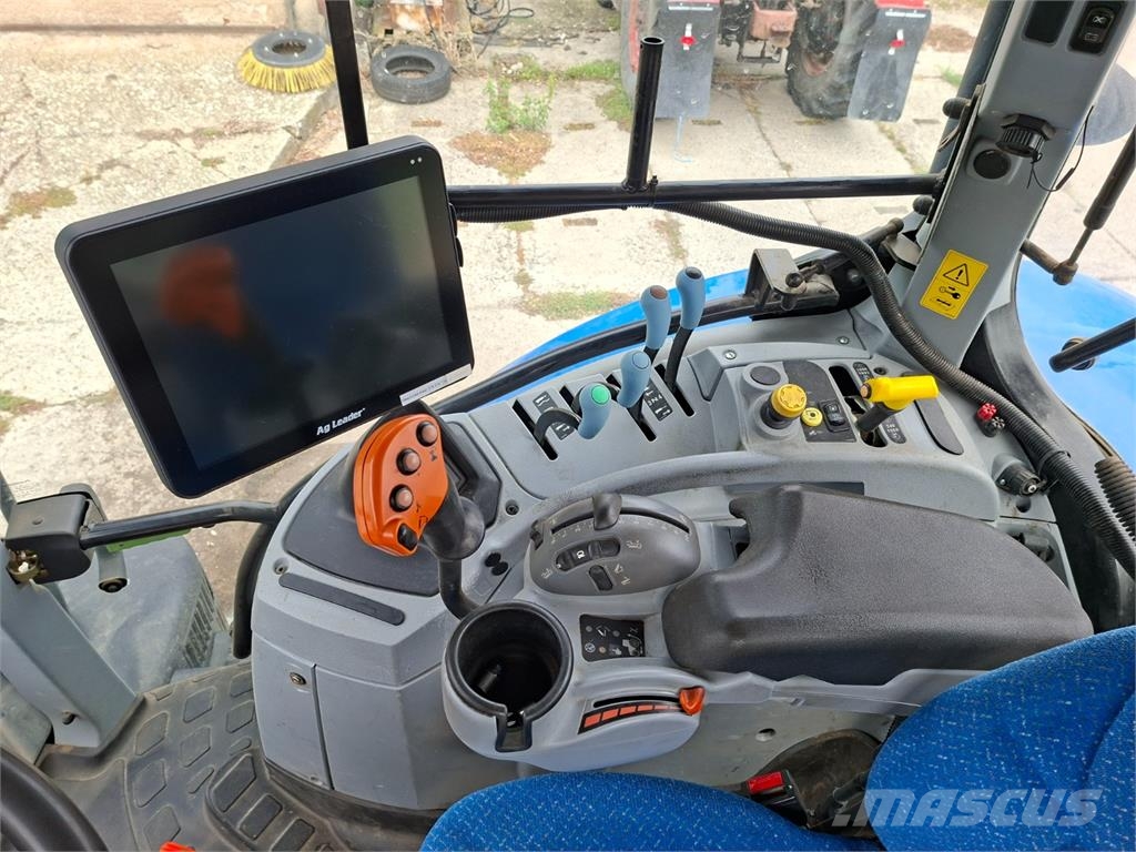 New Holland T7.200 4X4 Stavebnictví - ostatní