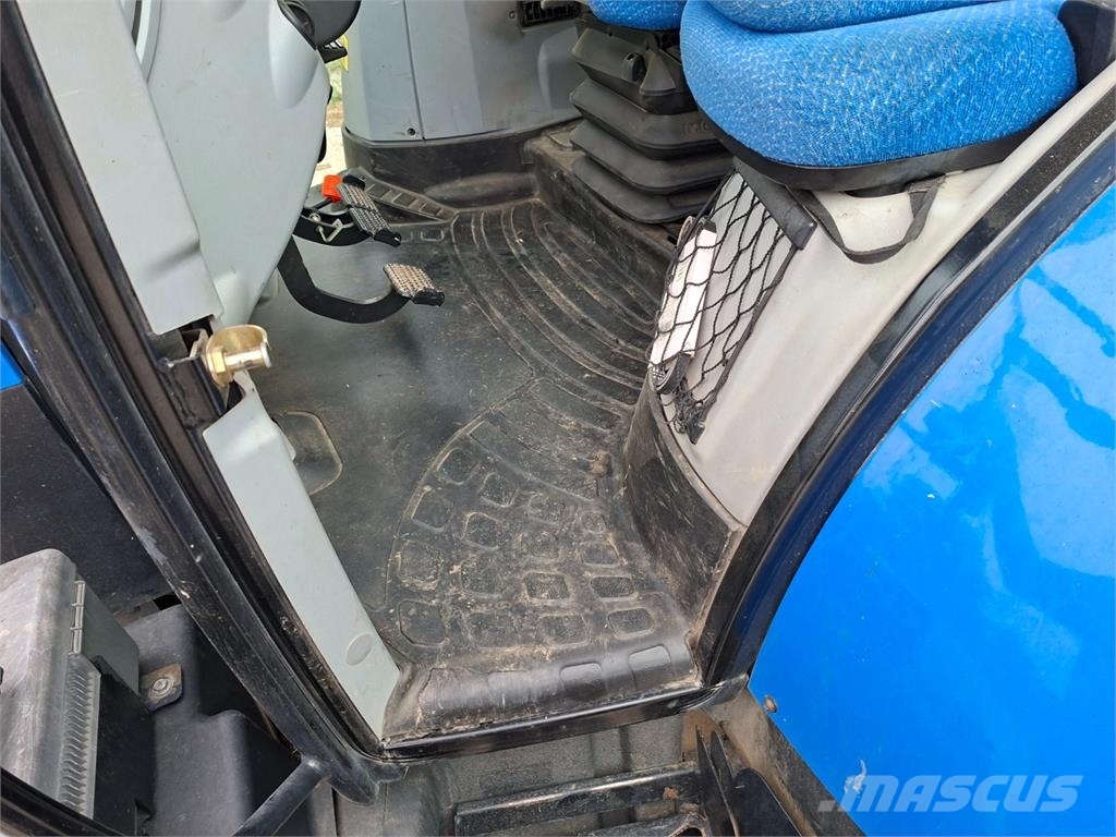 New Holland T7.200 4X4 Stavebnictví - ostatní