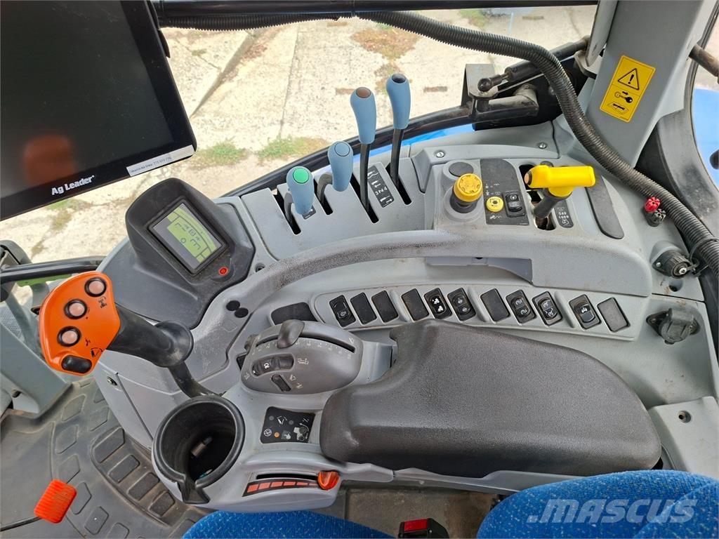 New Holland T7.200 4X4 Stavebnictví - ostatní