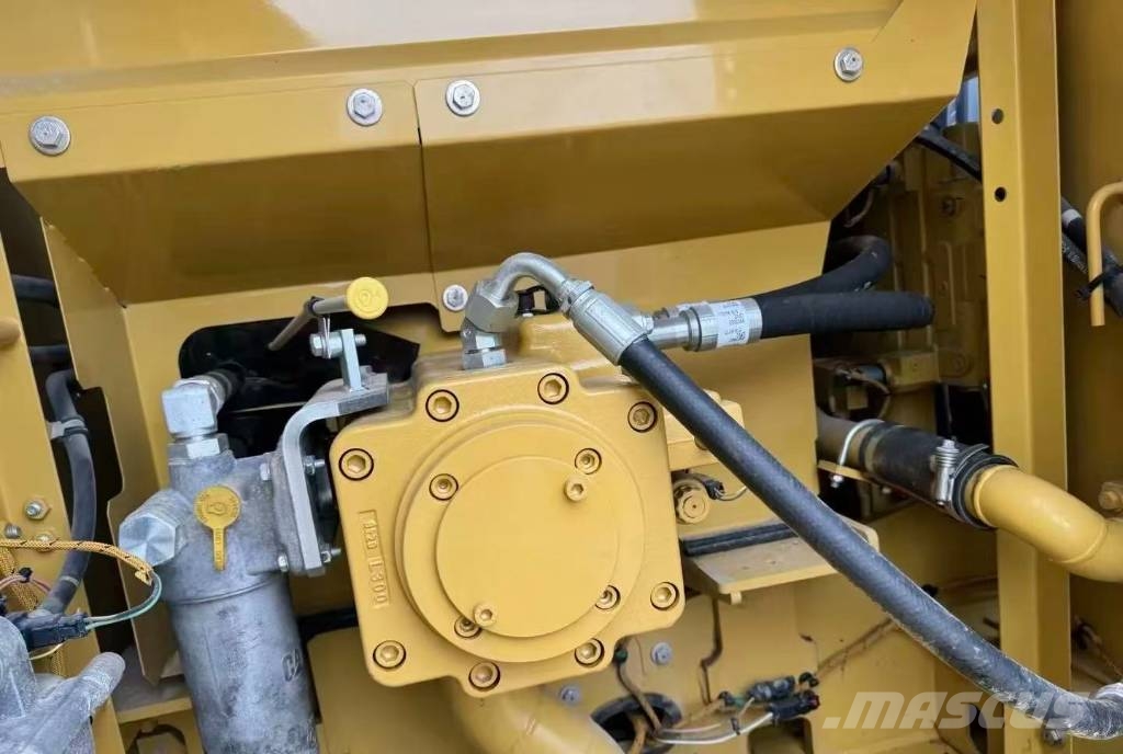 CAT 320 GC Bagri goseničarji