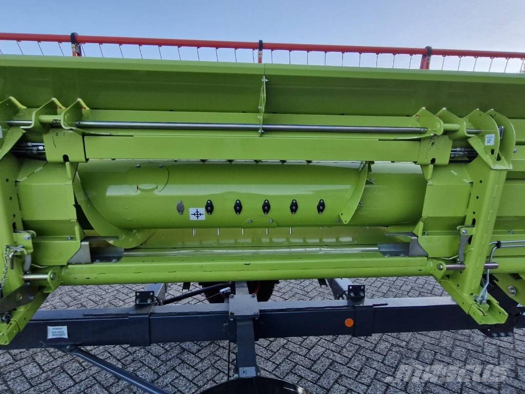 CLAAS Vario 620 AutoContour Combine harvester heads