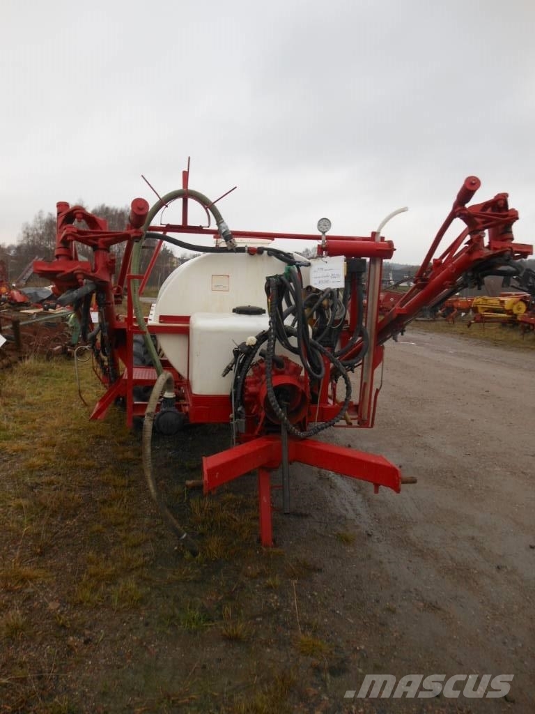 Lindus SPRUTA 2400L Trailed sprayers