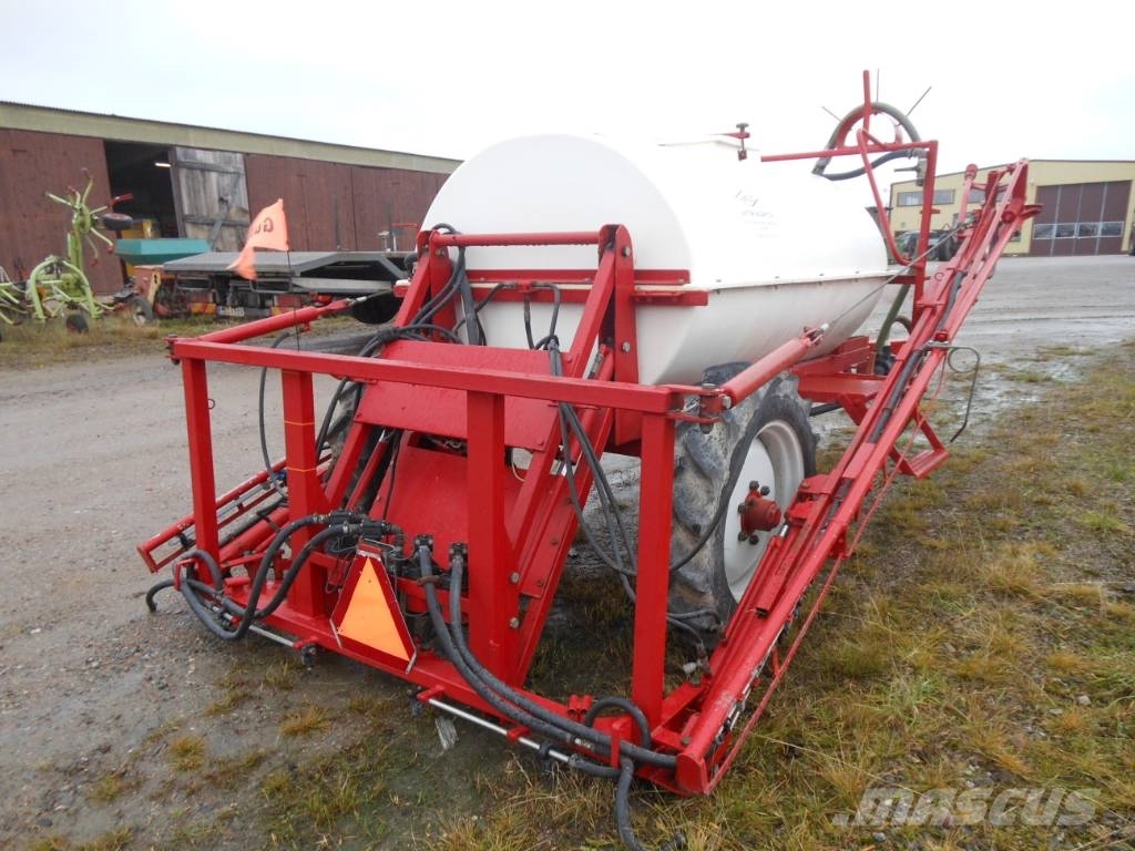 Lindus SPRUTA 2400L Trailed sprayers