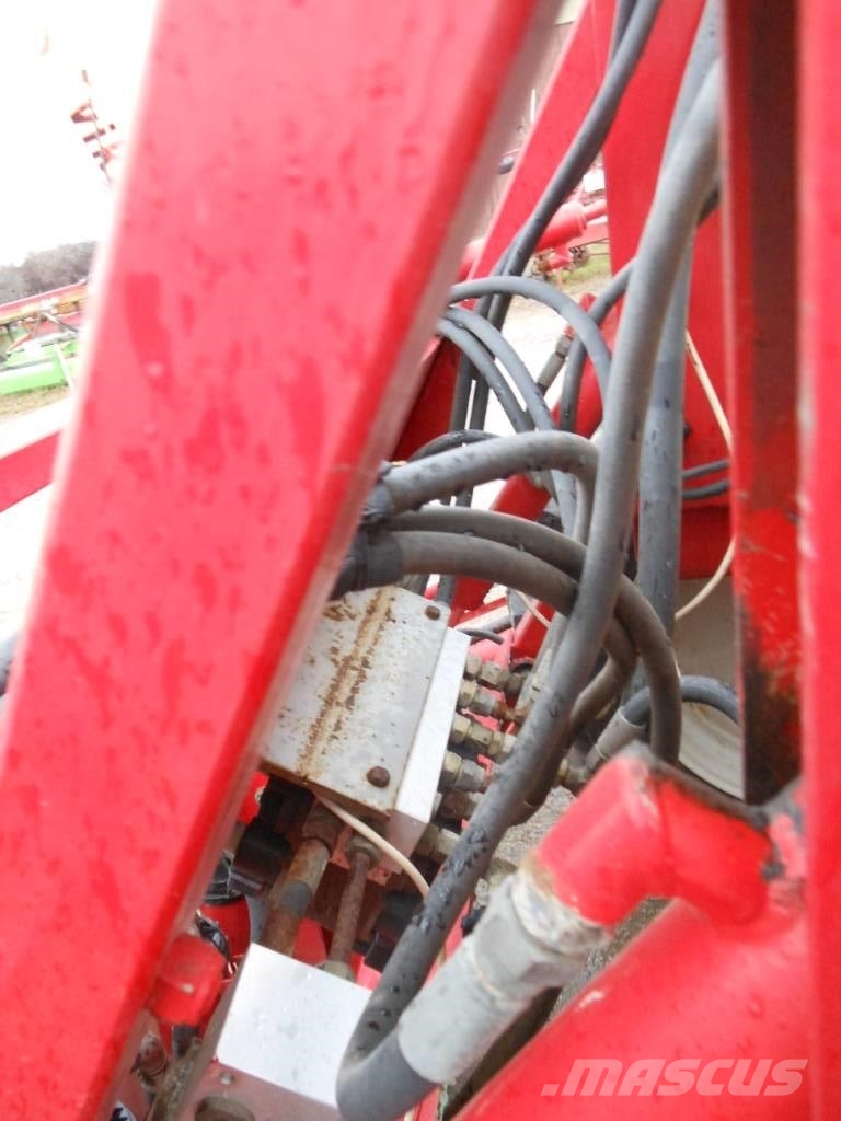 Lindus SPRUTA 2400L Trailed sprayers