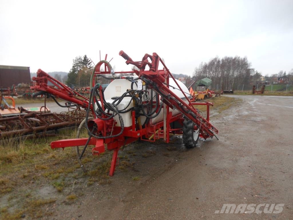 Lindus SPRUTA 2400L Trailed sprayers