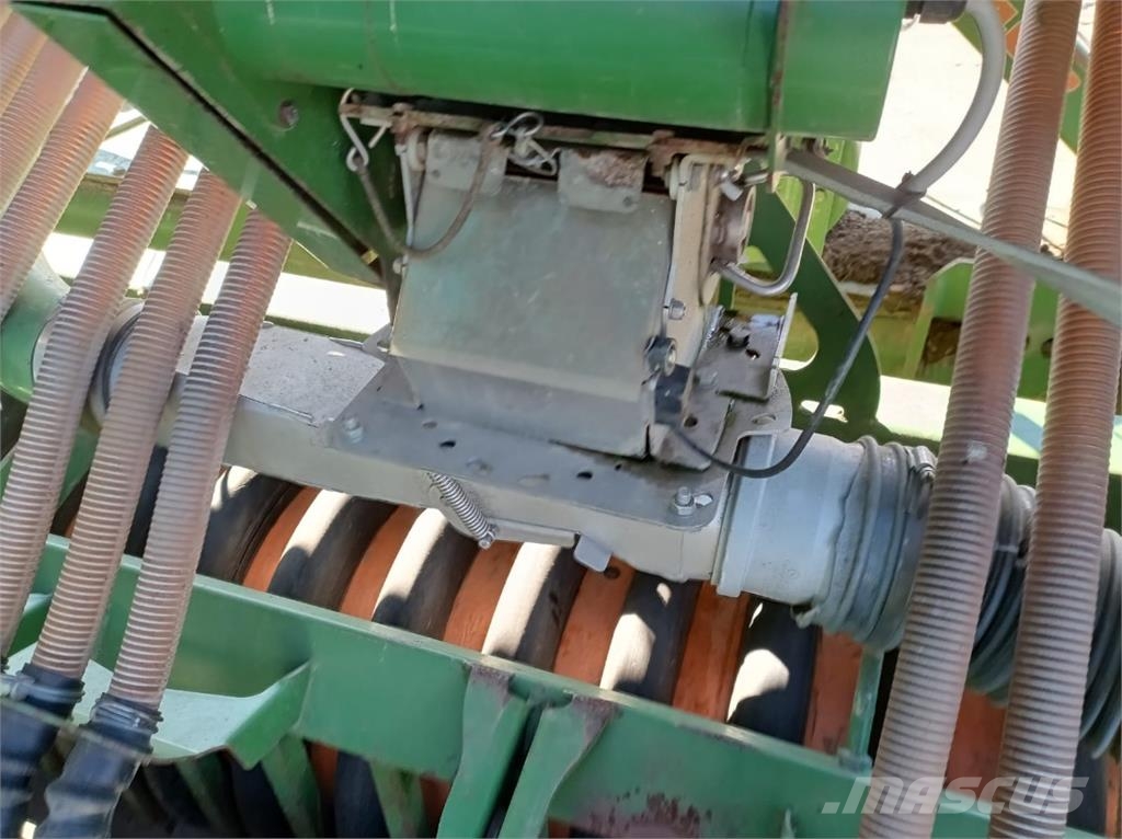 Amazone KG 403 + ADP/KW 403 Perforadoras combinadas