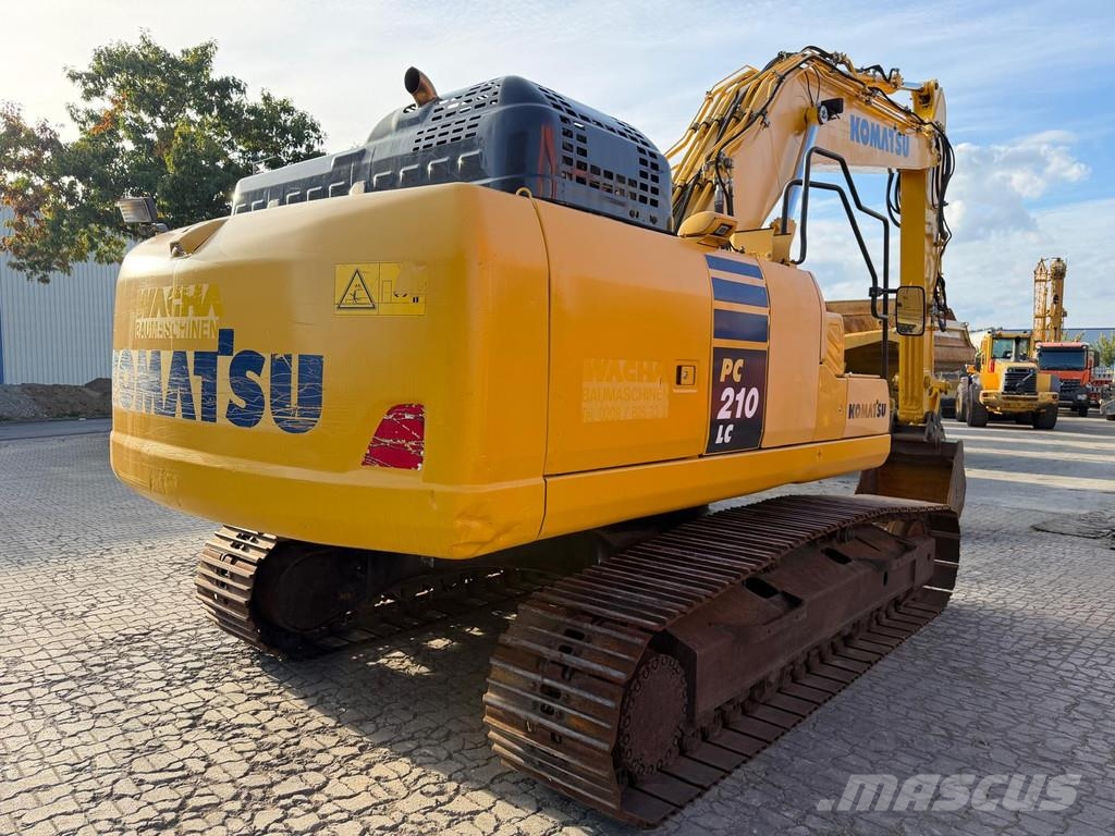 Komatsu PC 210-11 . Excavatoare pe șenile