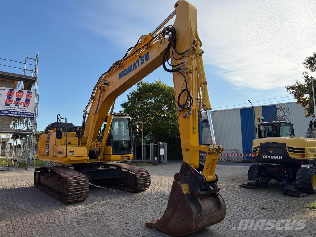 Komatsu PC 210-11 . Excavatoare pe șenile