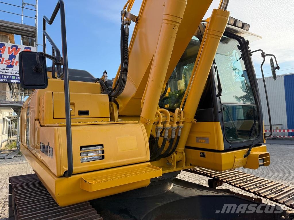 Komatsu PC 210-11 . Excavatoare pe șenile