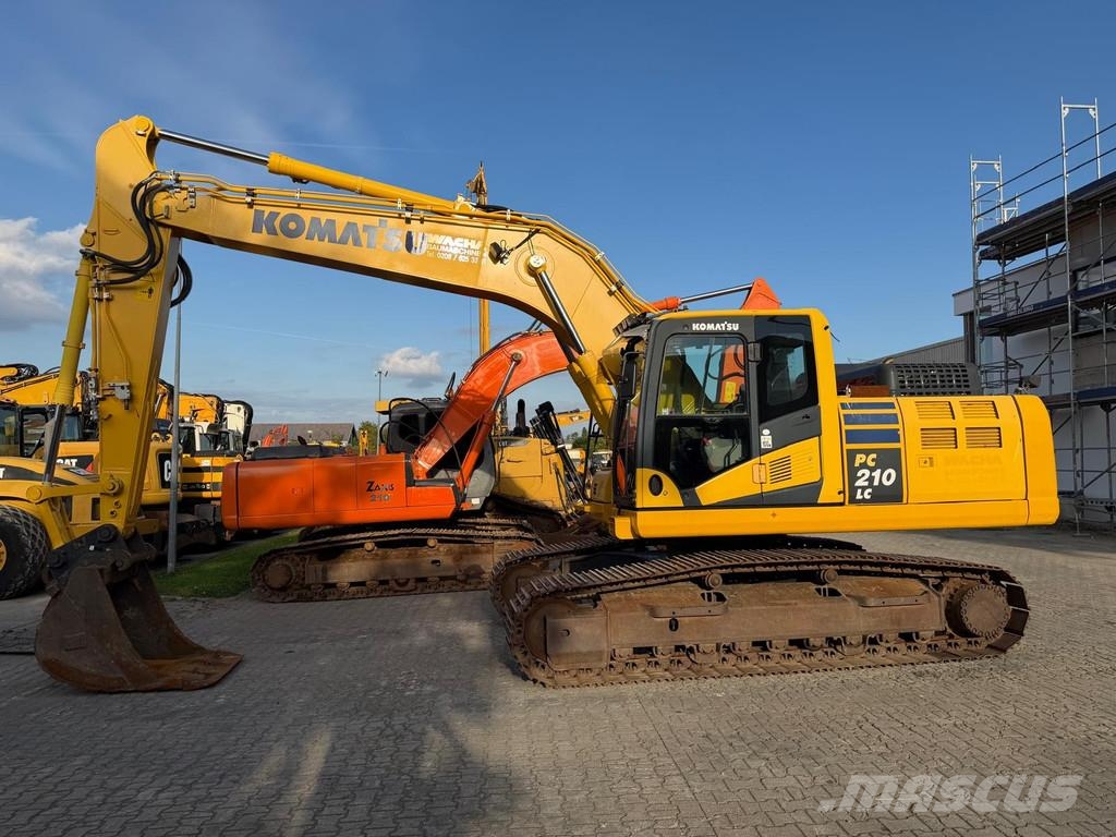 Komatsu PC 210-11 . Excavatoare pe șenile