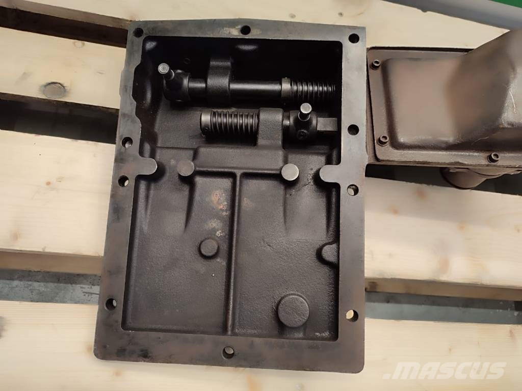 New Holland Transmission Cover New Holland TD85 Selector Växellåda