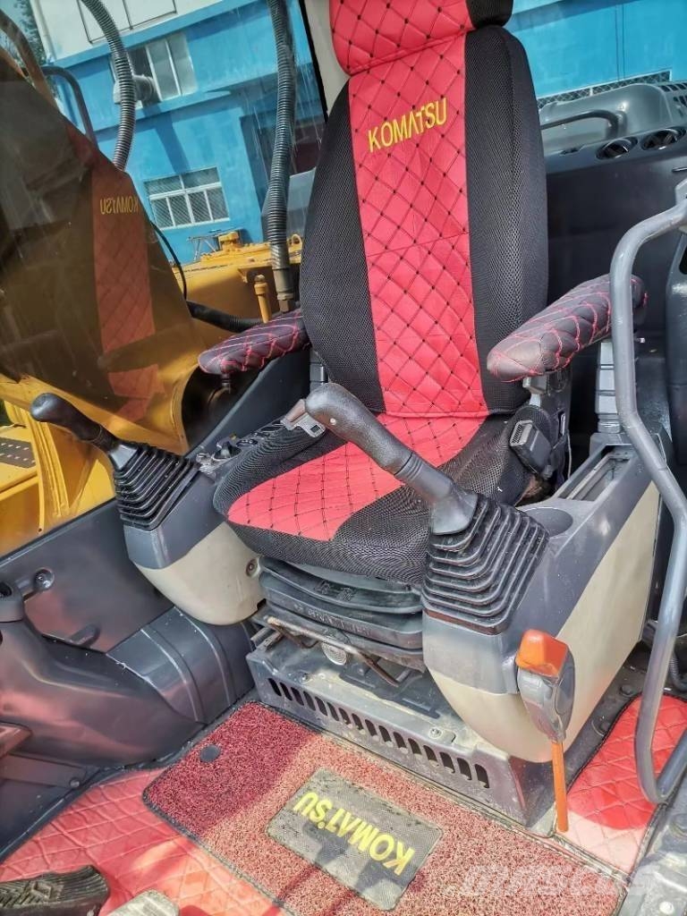 Komatsu PC 220-8 Εκσκαφείς με ερπύστριες