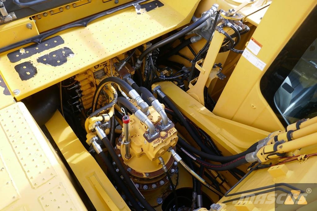Komatsu PC490LC-11 Εκσκαφείς με ερπύστριες