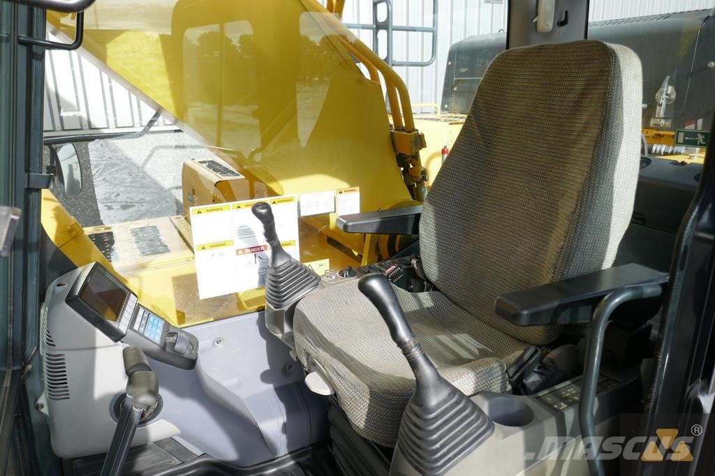 Komatsu PC490LC-11 Εκσκαφείς με ερπύστριες