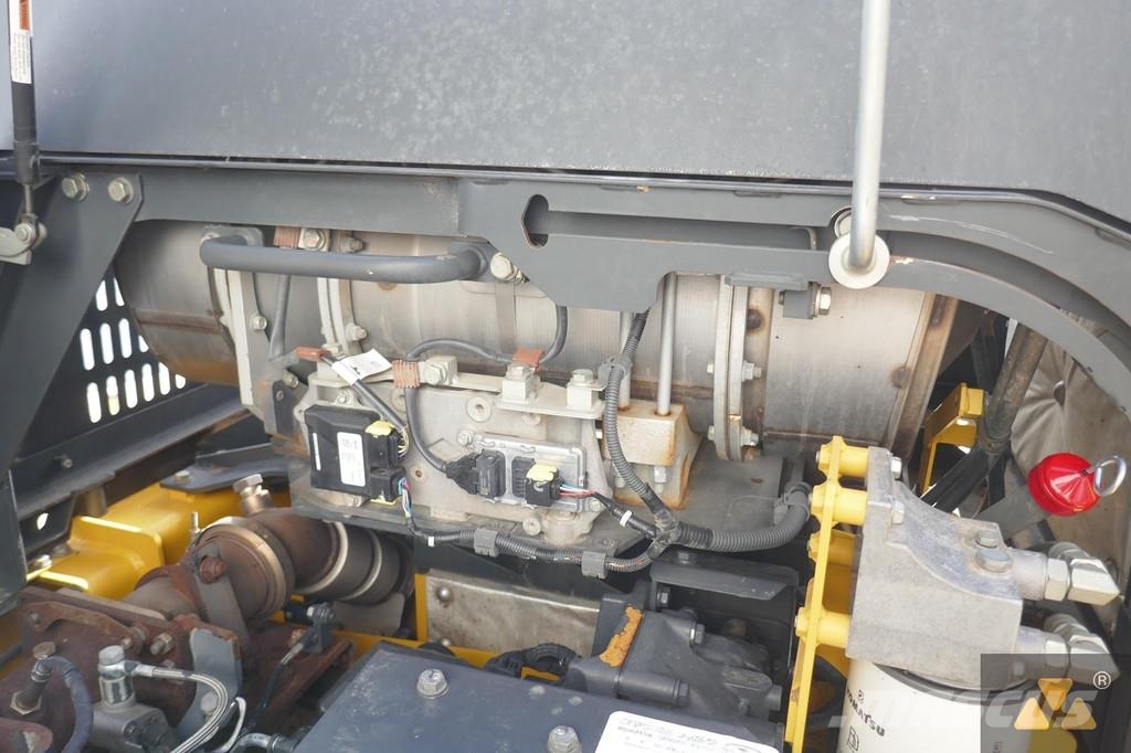 Komatsu PC490LC-11 Εκσκαφείς με ερπύστριες