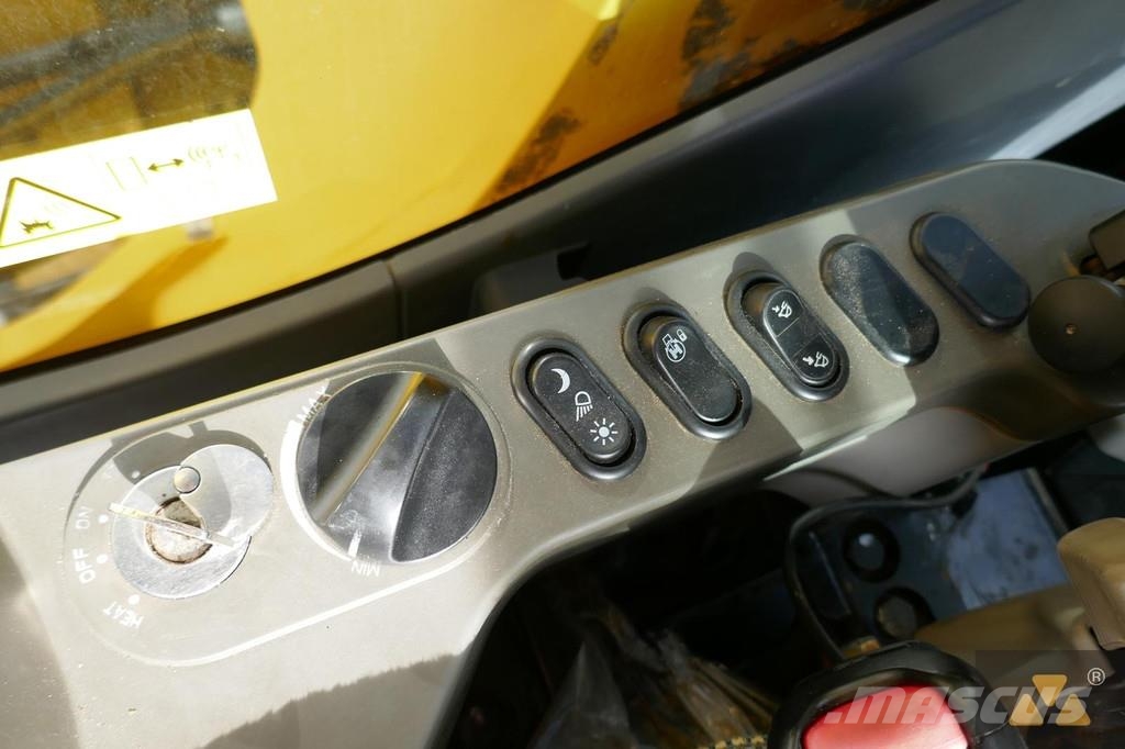 Komatsu PC490LC-11 Εκσκαφείς με ερπύστριες