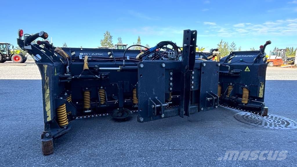 Stark UAR4200/2400 حراثات ونصول الجليد