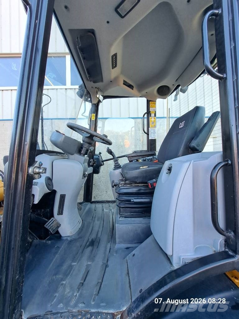 CAT 907 M | PG + LS Pyöräkuormaajat