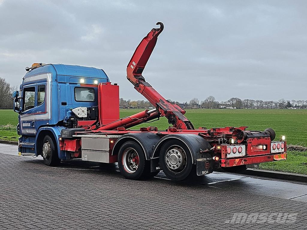 Scania P320 LOW ENTRY 6X2*4 HIAB 吊鉤式起重車
