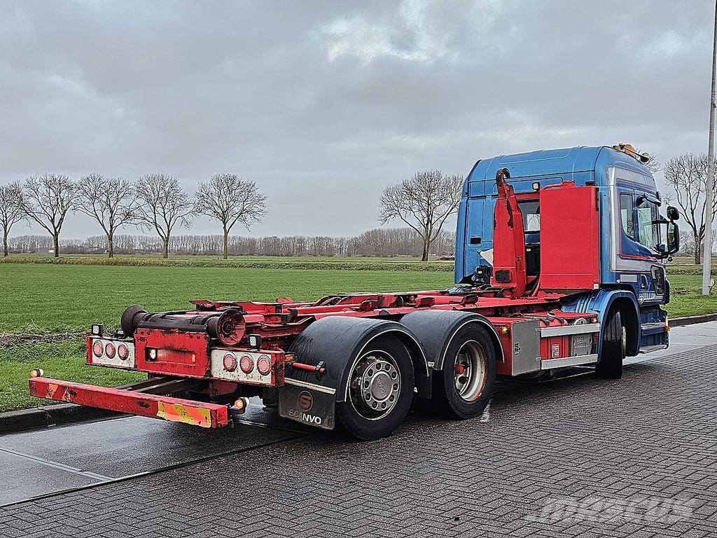 Scania P320 LOW ENTRY 6X2*4 HIAB 吊鉤式起重車