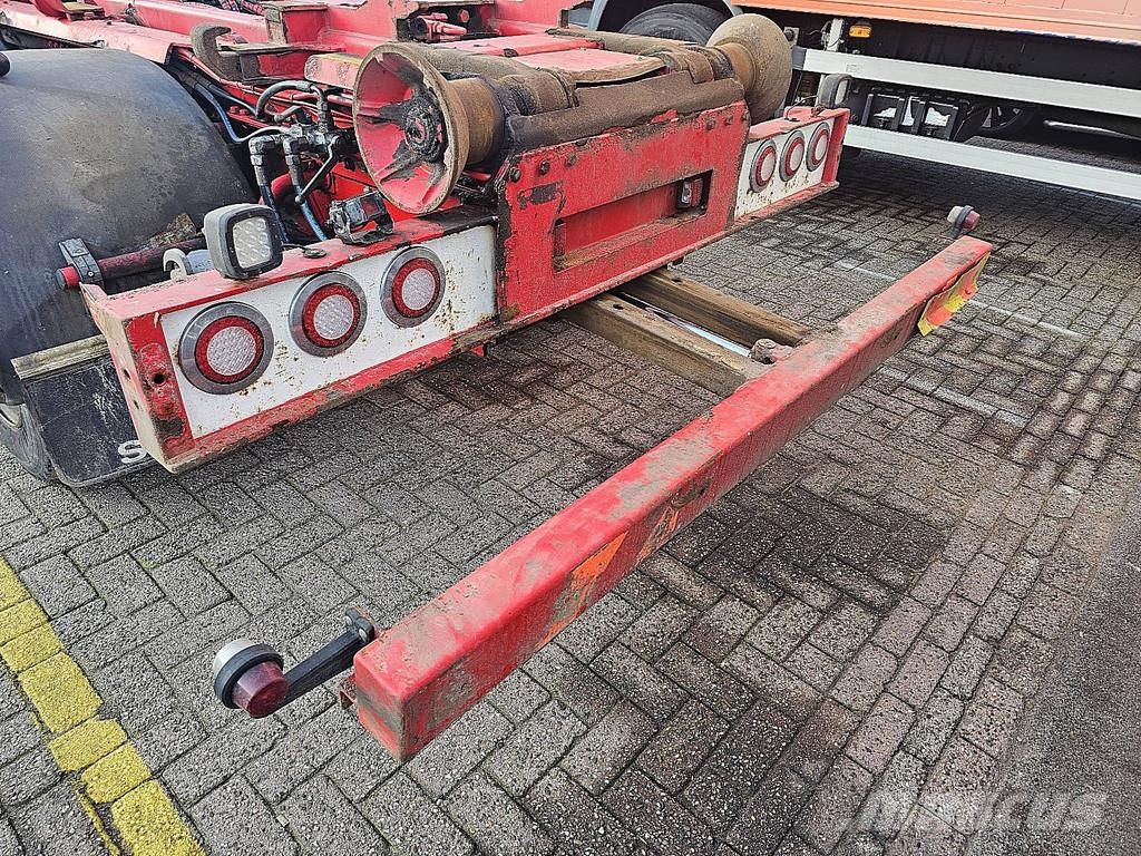 Scania P320 LOW ENTRY 6X2*4 HIAB 吊鉤式起重車