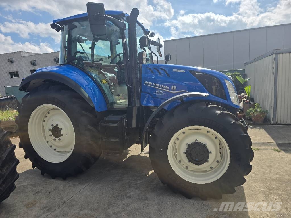 New Holland T5.110 Electrocommand Tractores