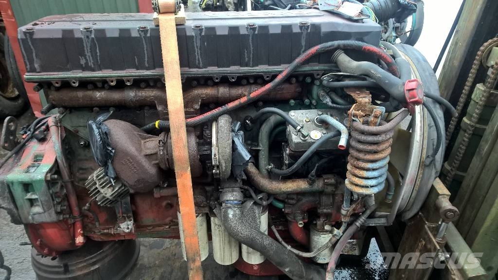 Volvo D12 محركات