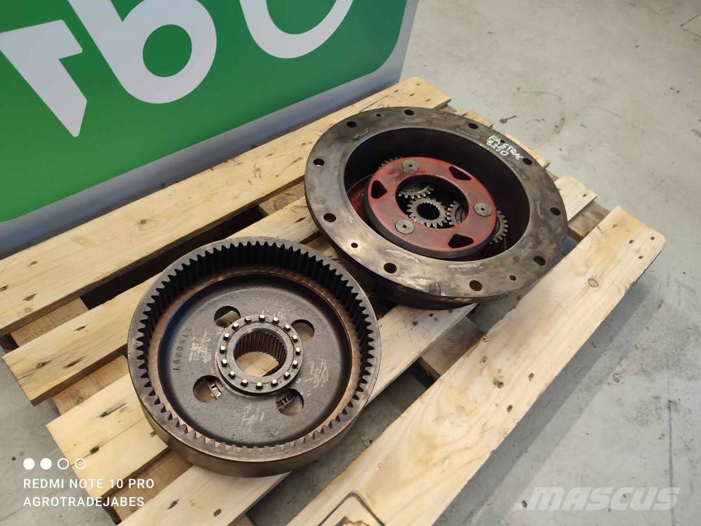 JCB Fastrac 8250 (8130691) portal axle Transmission