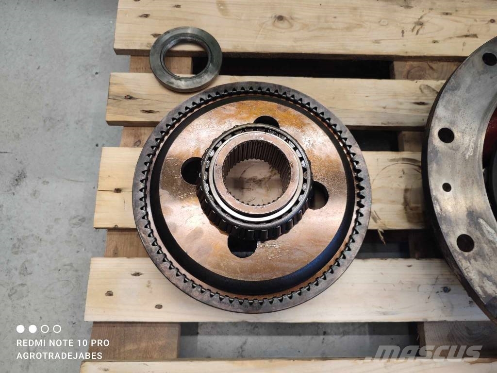 JCB Fastrac 8250 (8130691) portal axle Transmission