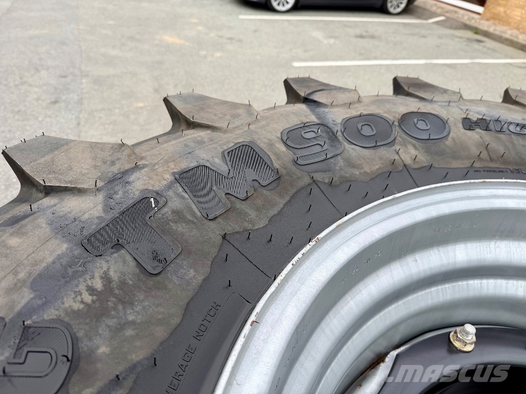 Trelleborg TM 900 600/70 R30 Gume, kolesa in platišča