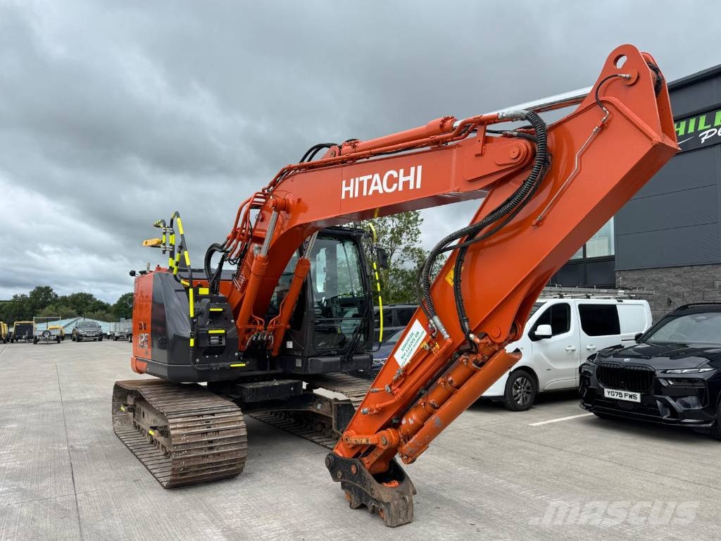 Hitachi ZX 135 US-7 Excavatoare pe șenile
