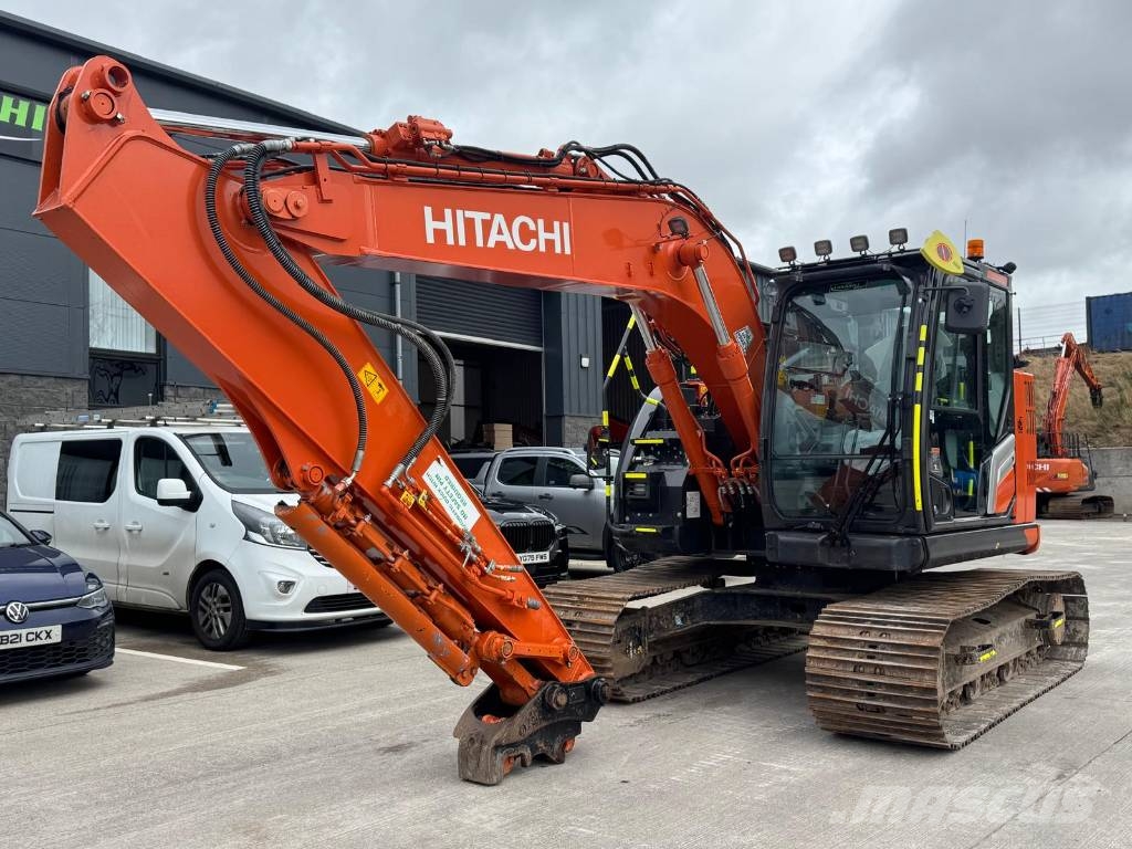 Hitachi ZX 135 US-7 Excavatoare pe șenile