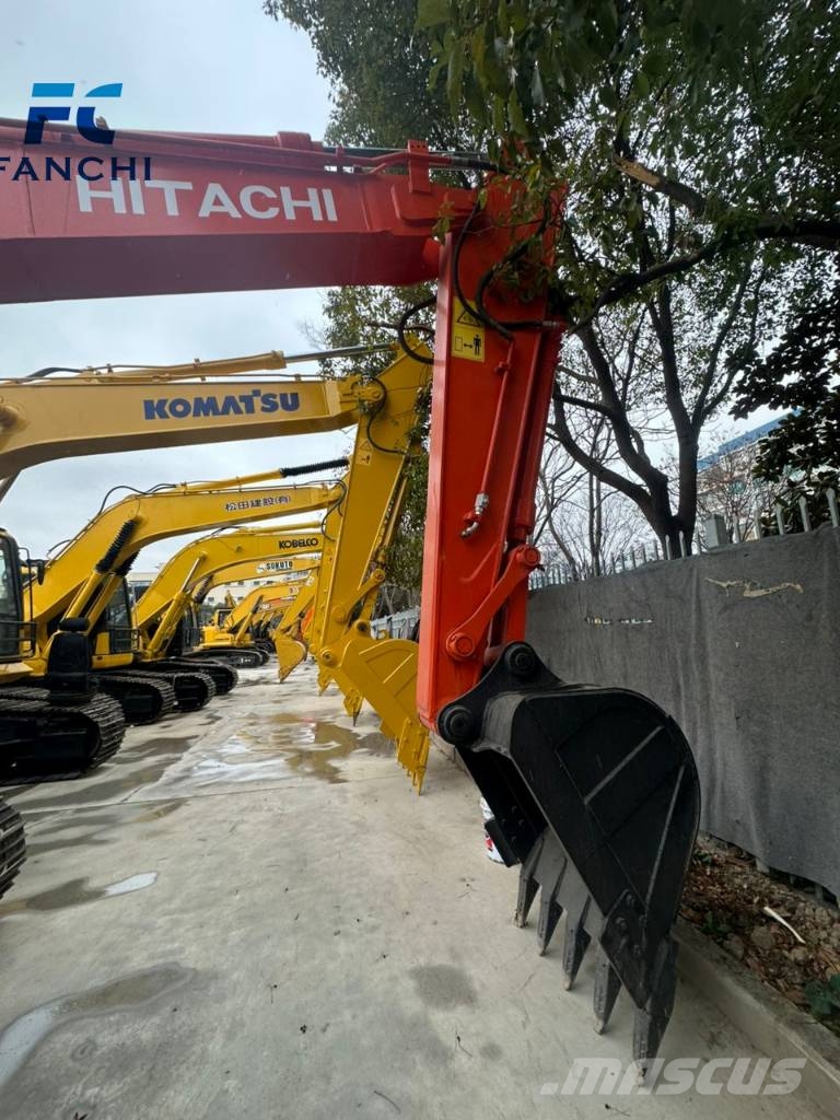 Hitachi ZX 130 履带挖掘机