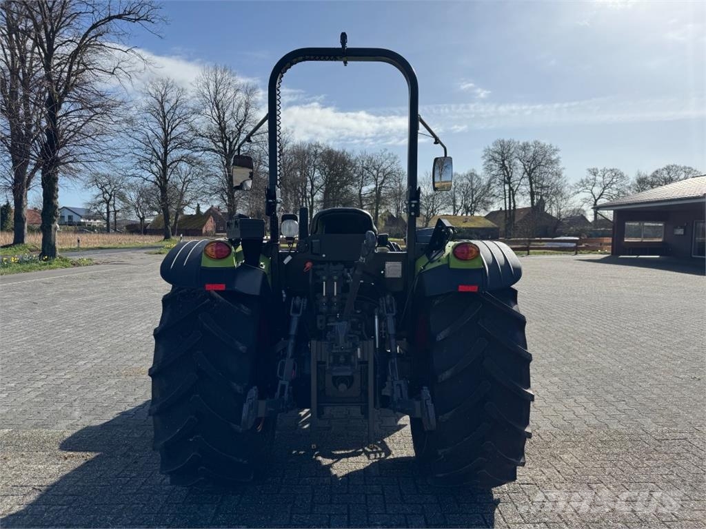 CLAAS Elios 210 트랙터