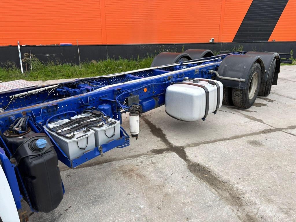 Mercedes-Benz Antos 2532 6x2*4 CHASSIS L=8792 mm Camiones con chasís y cabina
