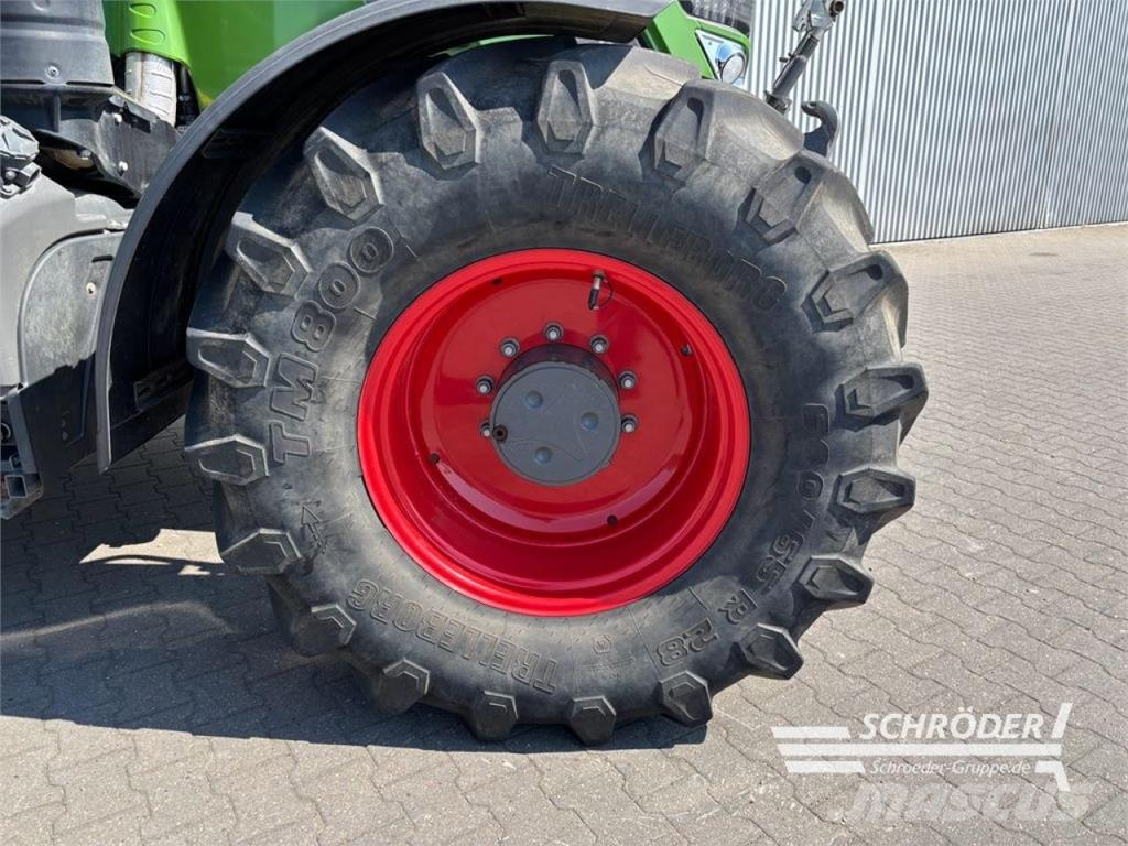 Fendt 724 VARIO S4 PROFI PLUS Tratores Agrícolas usados