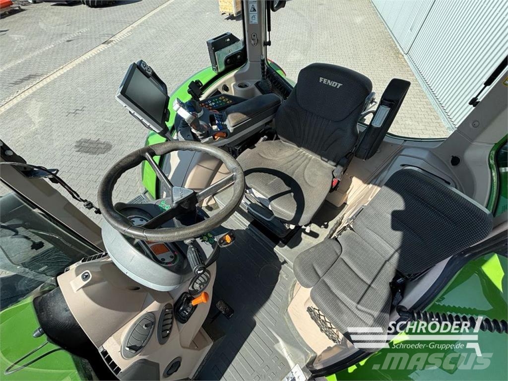 Fendt 724 VARIO S4 PROFI PLUS Tratores Agrícolas usados
