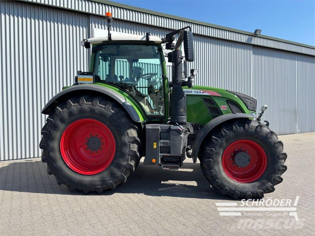 Fendt 724 VARIO S4 PROFI PLUS Tratores Agrícolas usados
