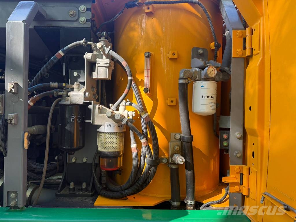 Hitachi ZX 300 LC-6 LONG REACH DUTCH MACHINE Excavadoras de largo alcance