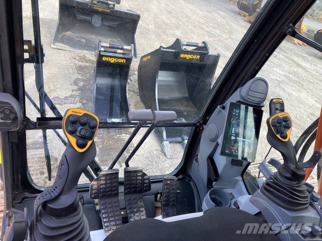 Hitachi ZX 225 US LC, 2022, Sweden - Used crawler excavators