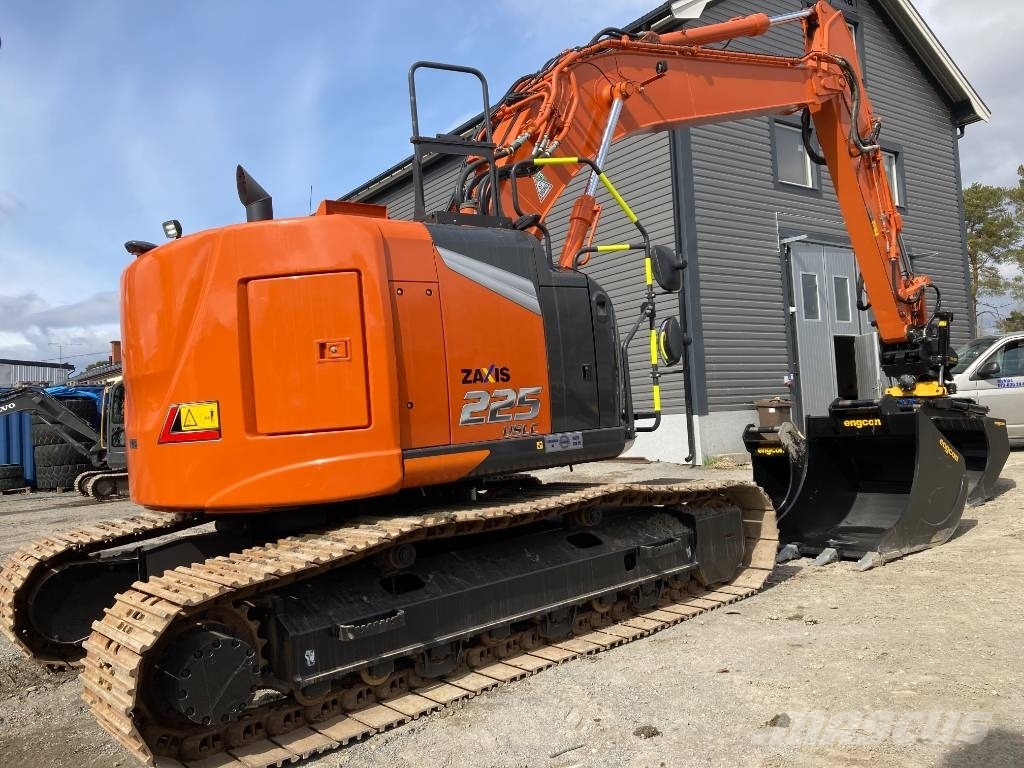 Hitachi ZX 225 US LC, 2022, Sweden - Used crawler excavators