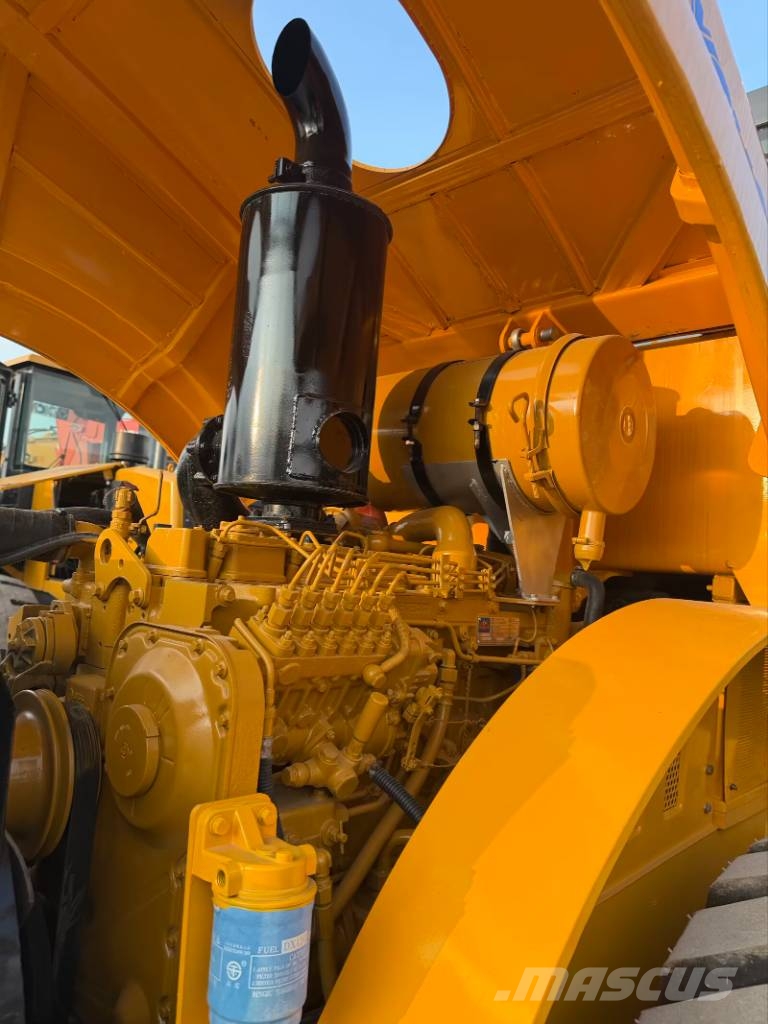 XCMG XS 223 J    Plenty of road roller in stock Valjci sa jednim bubnjem