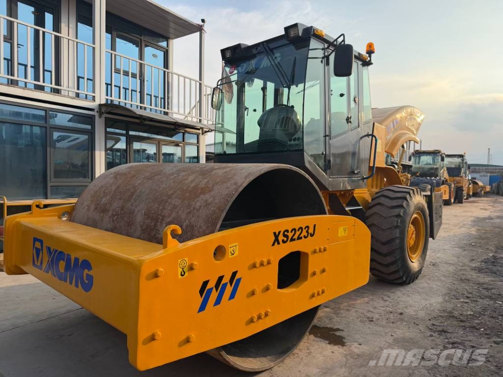 XCMG XS 223 J    Plenty of road roller in stock Valjci sa jednim bubnjem