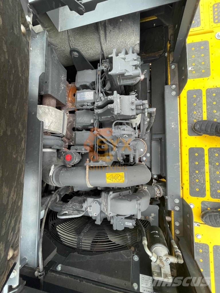 Komatsu PC 450 LC-8 Kāpurķēžu ekskavatori