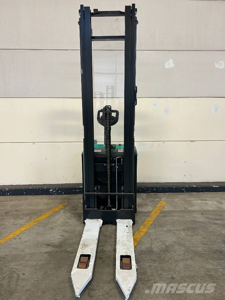 Mitsubishi SBV 12 N3 Käyden ajettavat pinoamistrukit