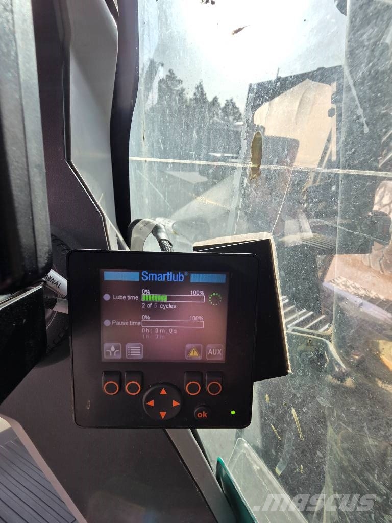CAT 323 Kāpurķēžu ekskavatori