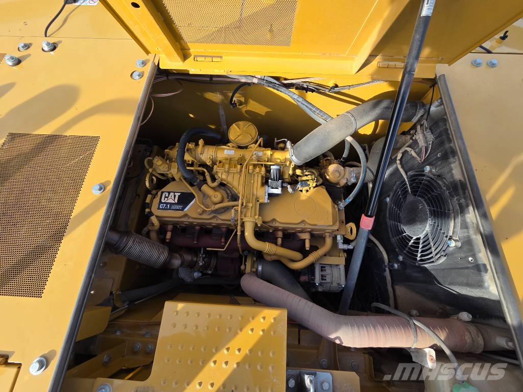 CAT 323 Kāpurķēžu ekskavatori